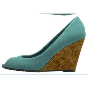 NWOT American Eagle Teal Wedge 10W Peeptoe